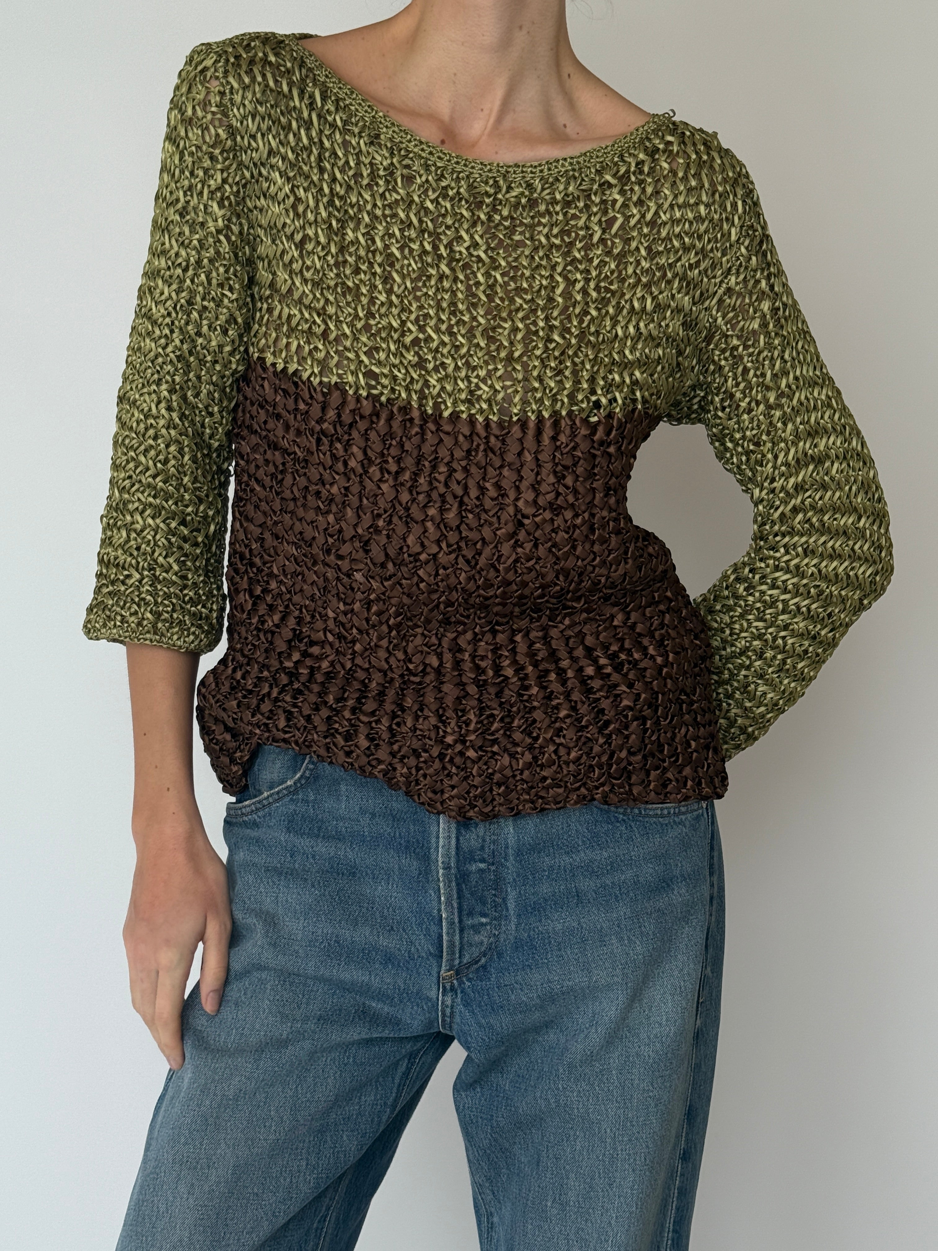 Vintage olive brown ribbon woven textured top sleeve detail