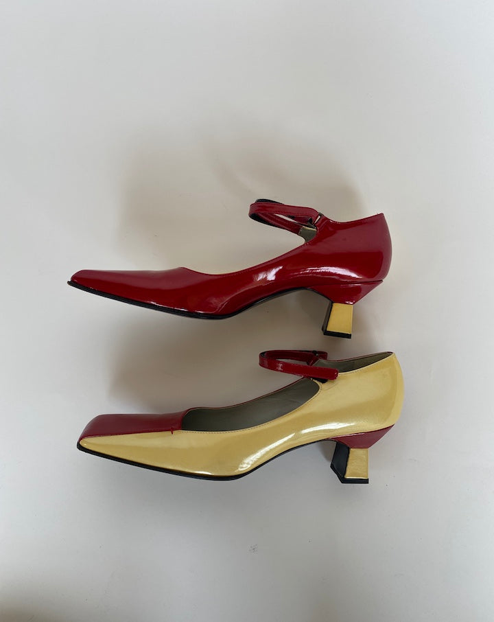 VINTAGE TWO TONED PRADA HEELS