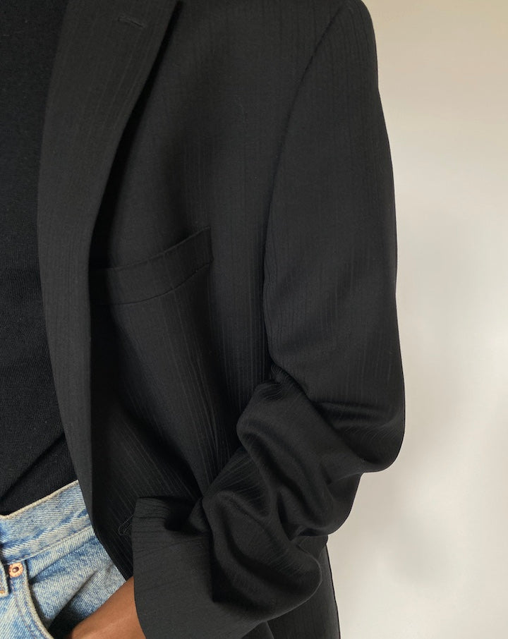 VINTAGE PINSTRIPED BLACK BLAZER 4407