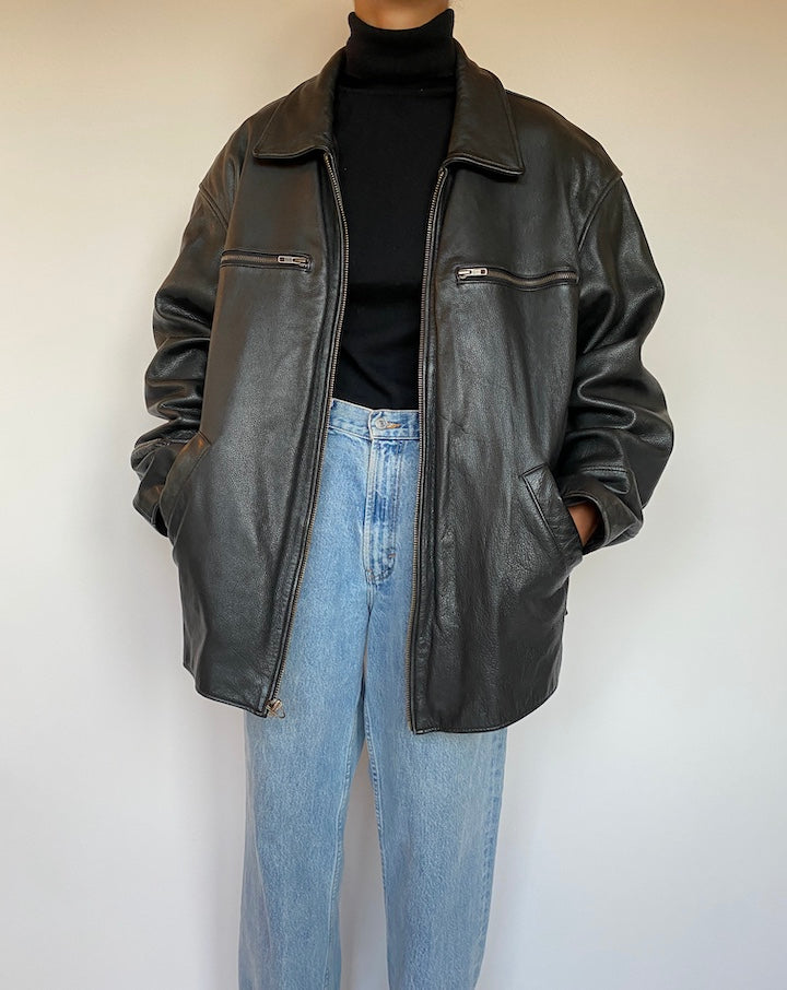VINTAGE OVERSIZED BLACK LEATHER JACKET 1647