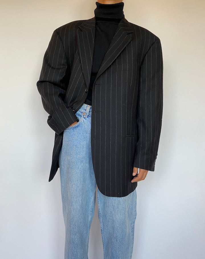 VINTAGE WOOL AND CASHMERE PINSTRIPED BLACK BLAZER 1654