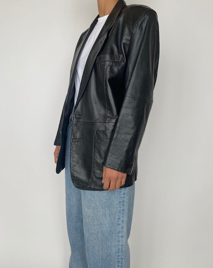VINTAGE BLACK LEATHER JACKET 2446