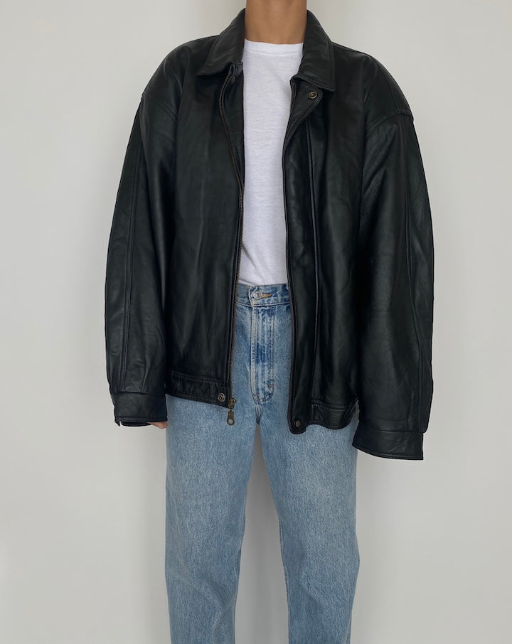 VINTAGE OVERSIZED BLACK LEATHER JACKET 2448