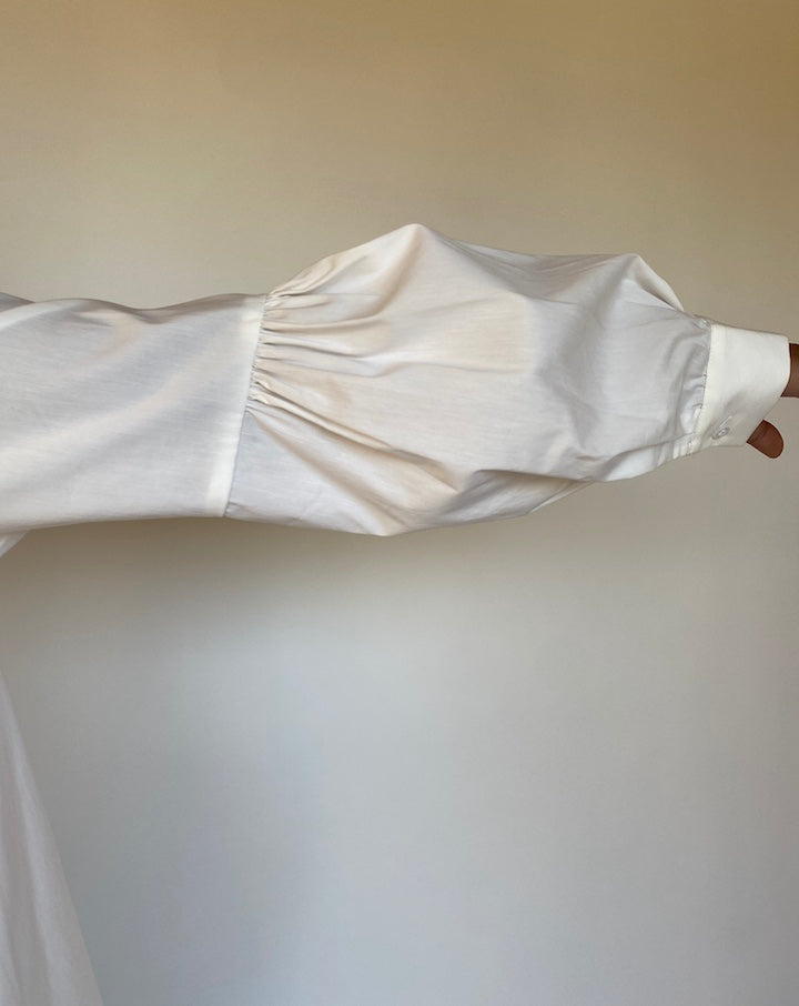 VINTAGE WHITE CALVIN KLEIN BLOUSE 1668