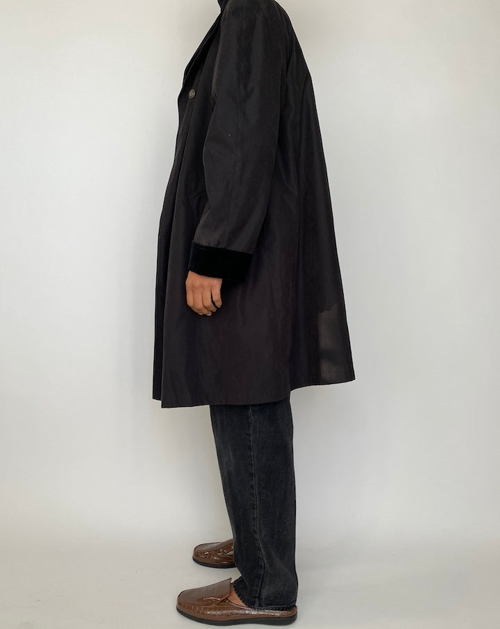 VINTAGE BLACK COAT 1681