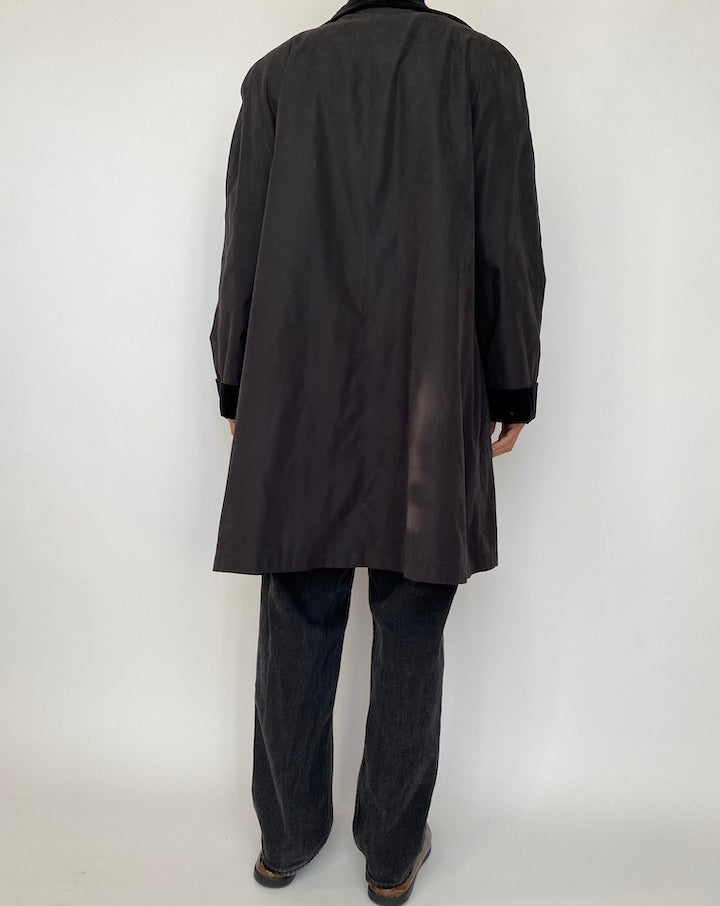 VINTAGE BLACK COAT 1681
