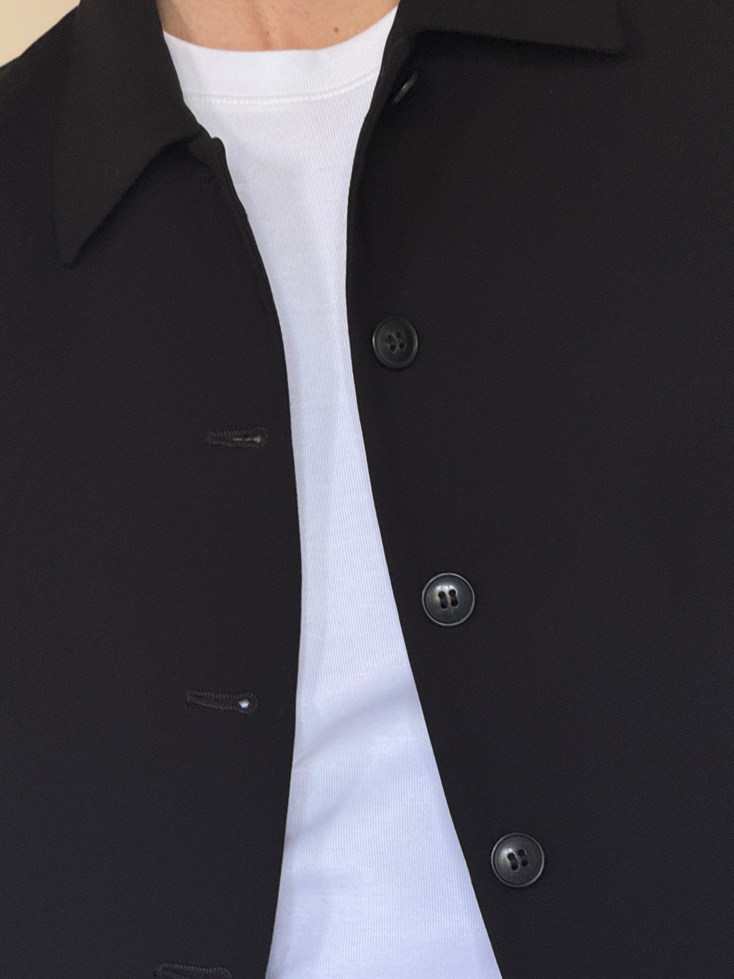 Vintage pointed collar and button detail