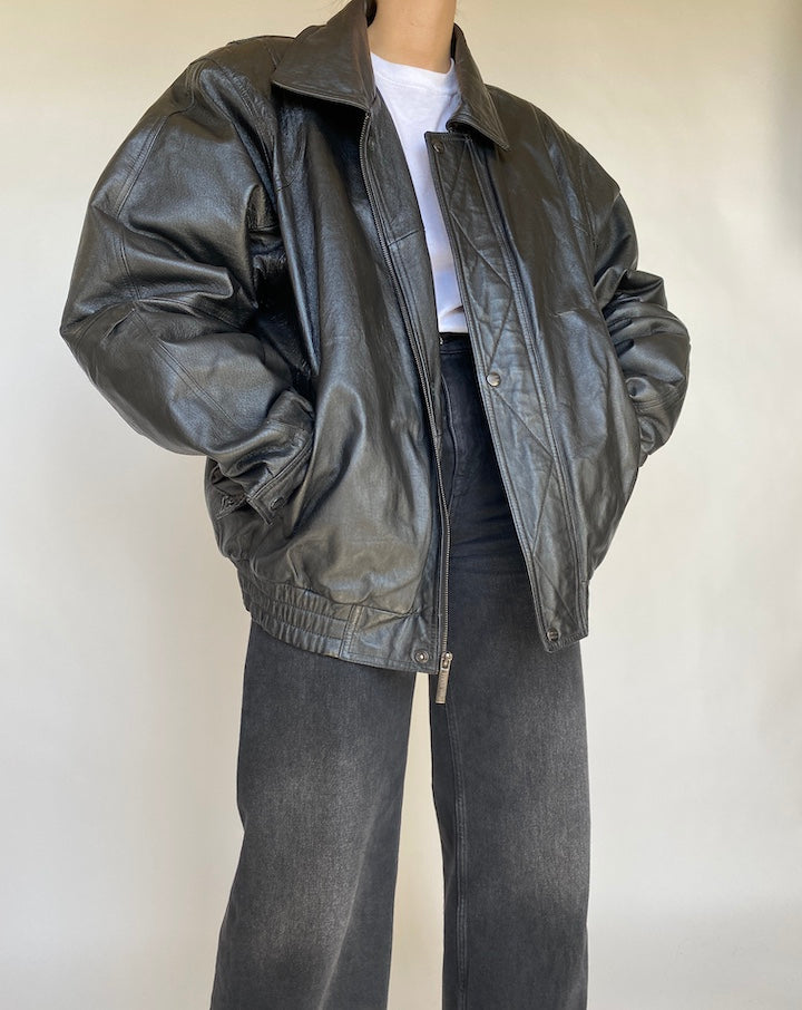 VINTAGE BLACK LEATHER JACKET 431