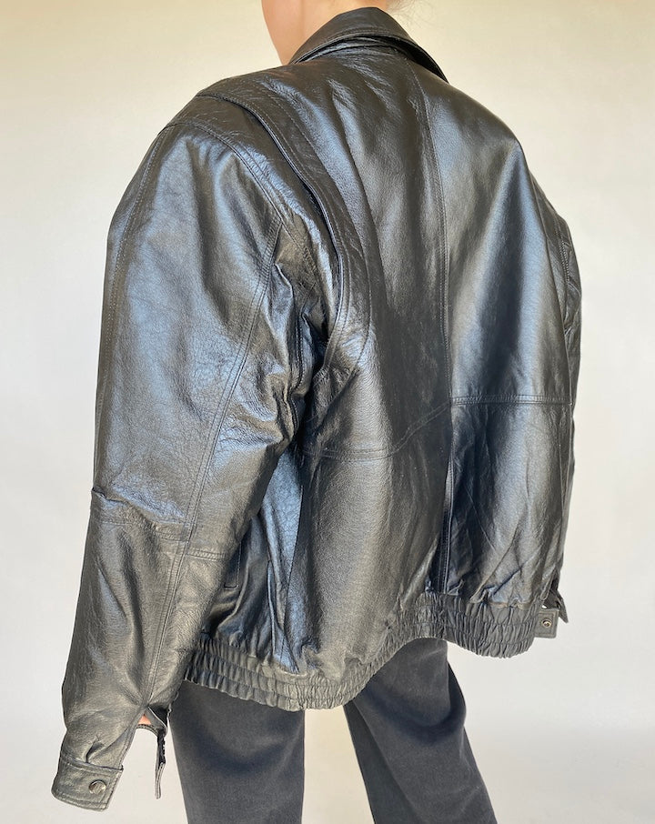VINTAGE BLACK LEATHER JACKET 431