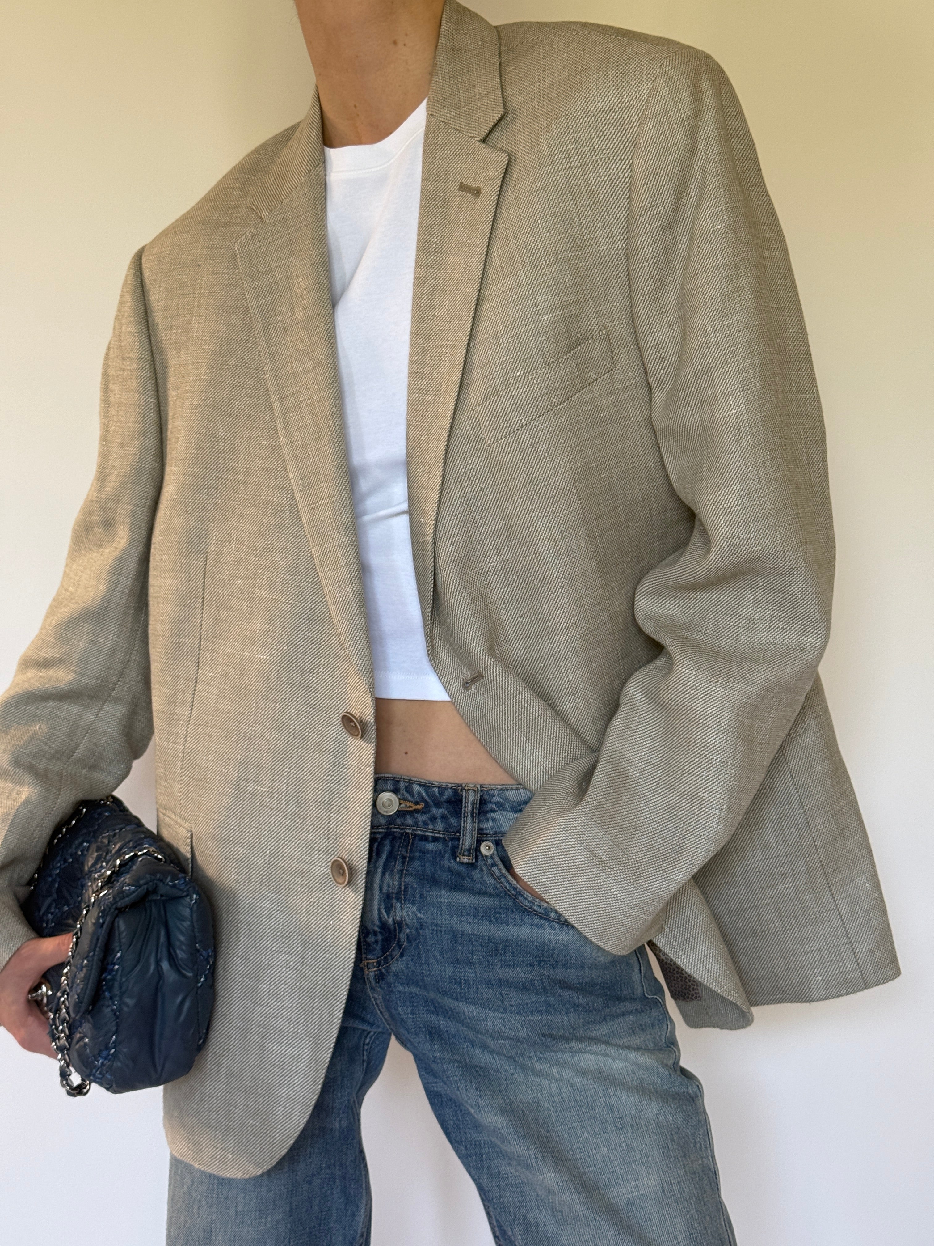 Vintage notch lapel detail