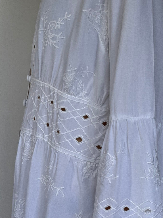Vintage Embroidered Cover-Up white 6374