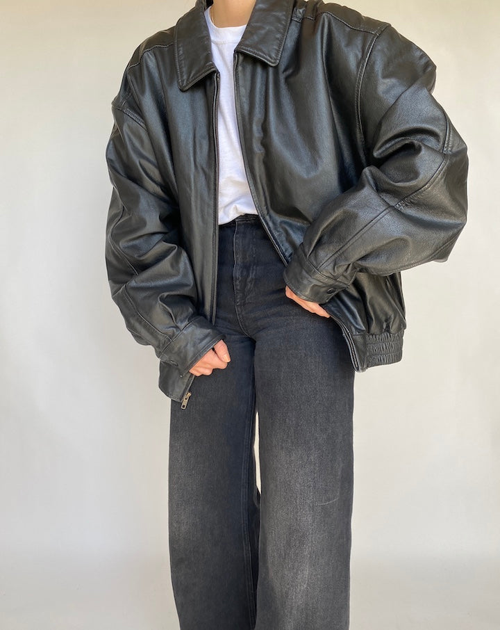 VINTAGE OVERSIZED BLACK LEATHER JACKET 434