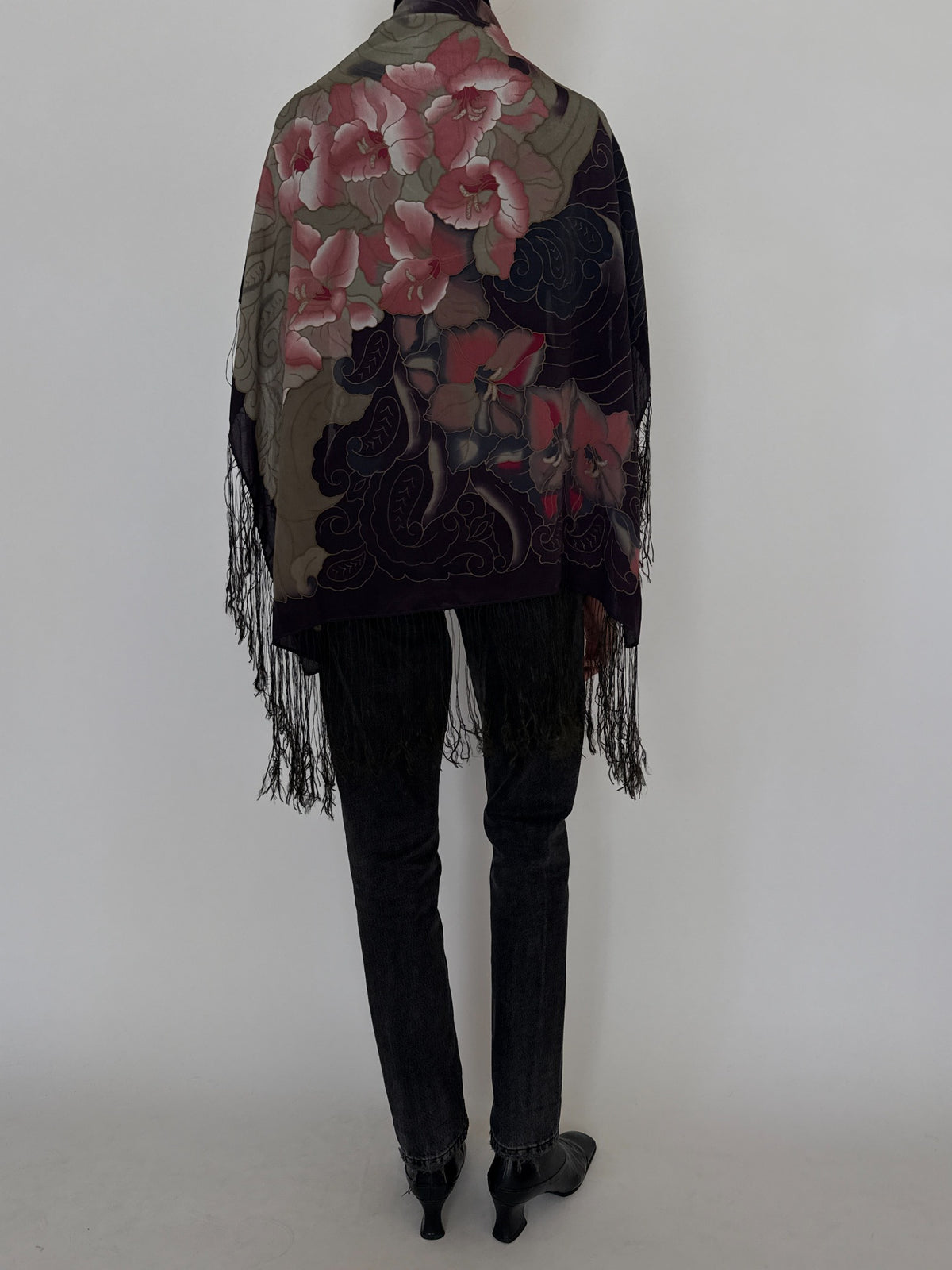 Vintage handmade floral pure silk fringe shawl
