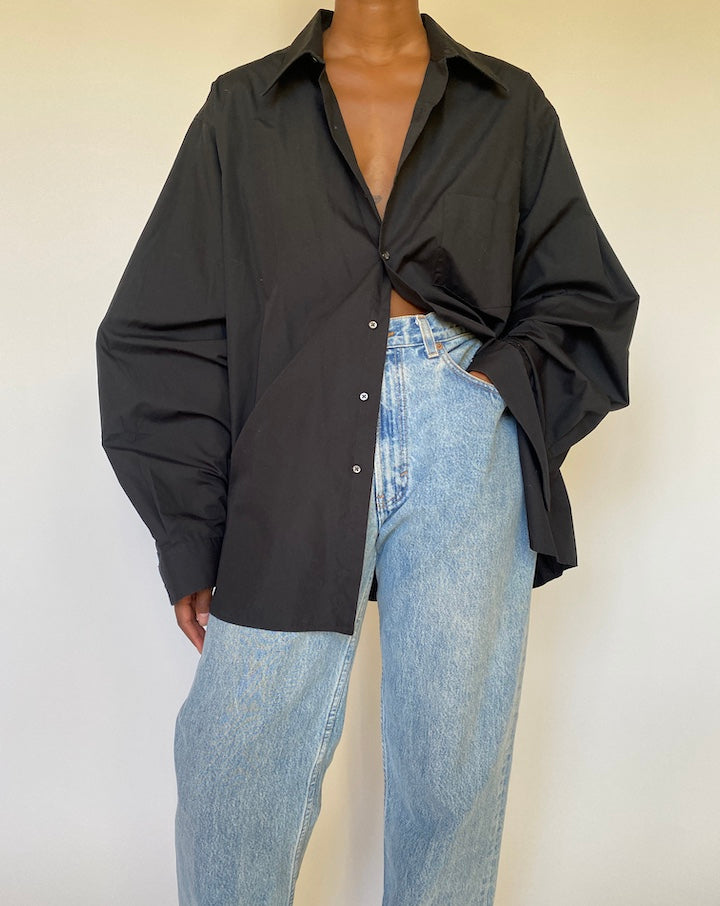 VINTAGE OVERSIZED BLACK BUTTON-DOWN SHIRT 3983