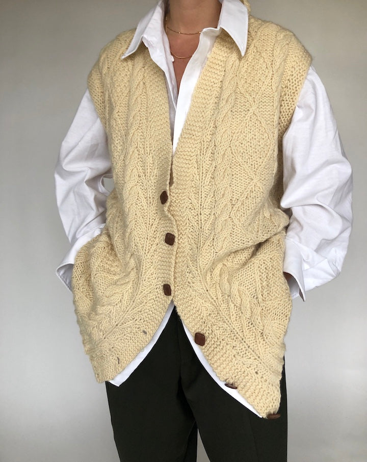 VINTAGE KNITTED CREAM VEST