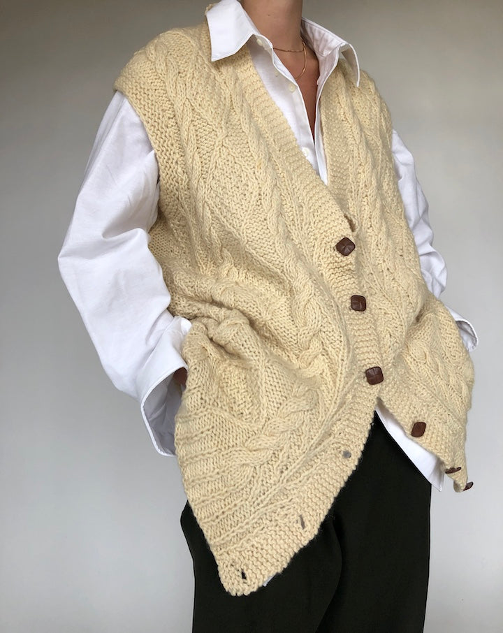 VINTAGE KNITTED CREAM VEST