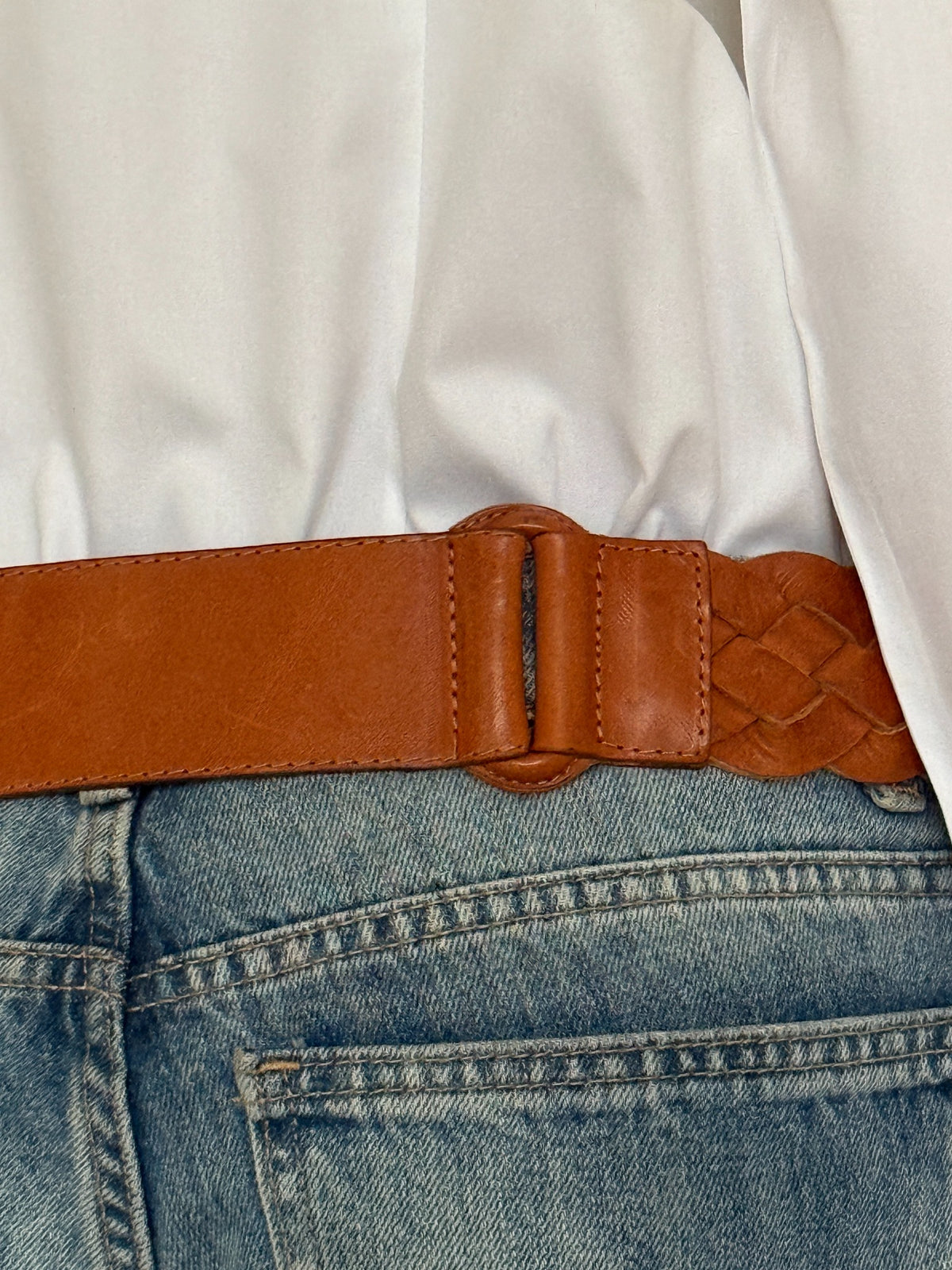 Vintage braided leather belt cognac back closure detail
