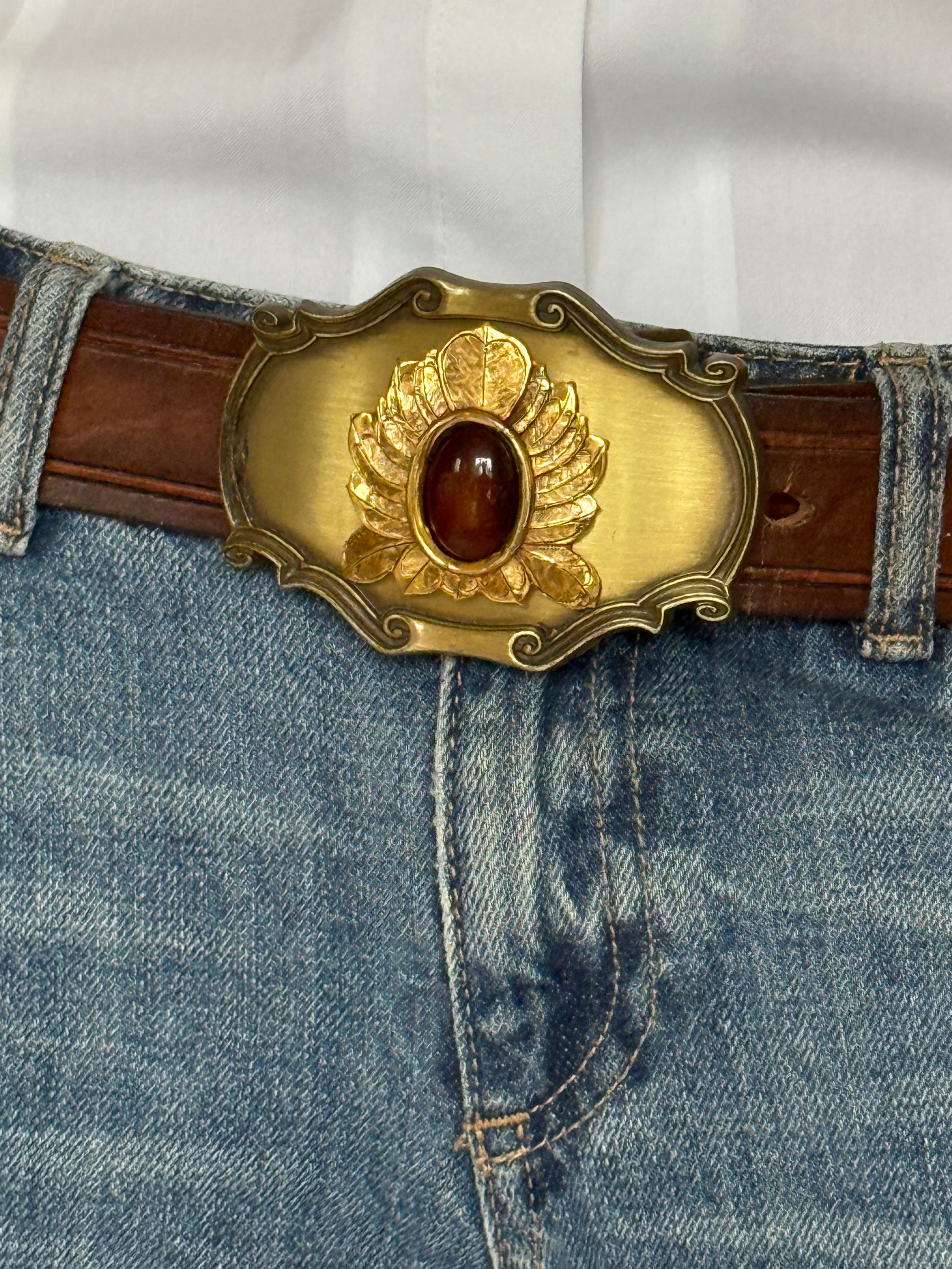Vintage Statement Buckle Leather Belt Brown 8165