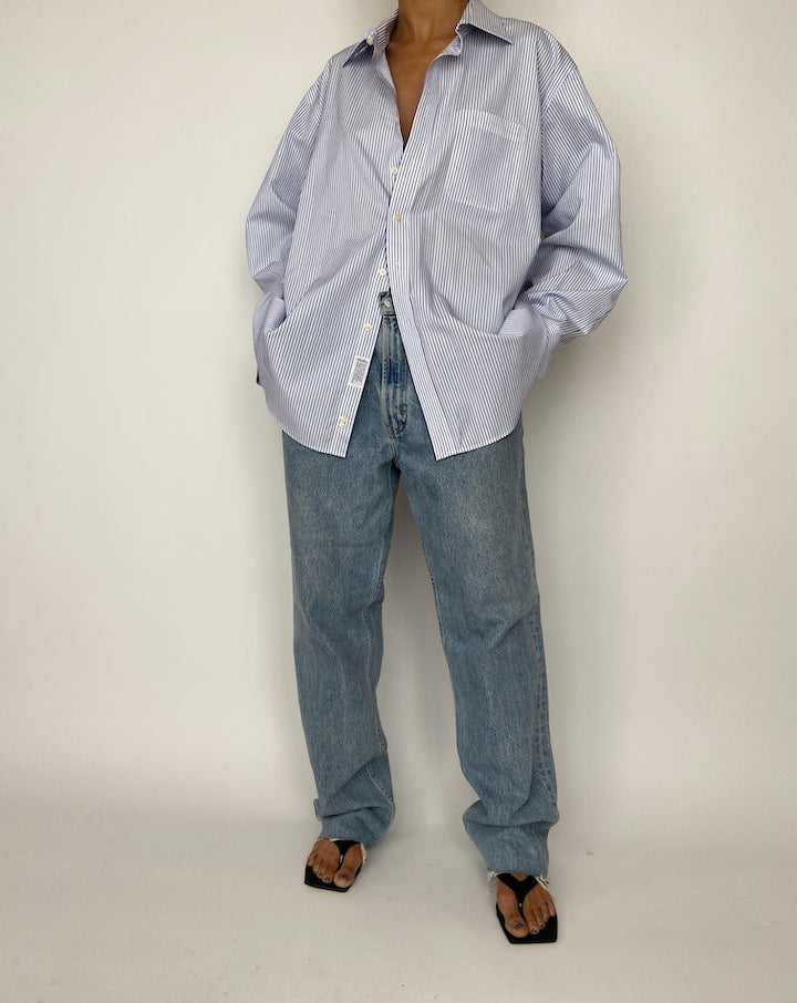 VINTAGE OVERSIZED WHITE AND BLUE STRIPED SHIRT 2537