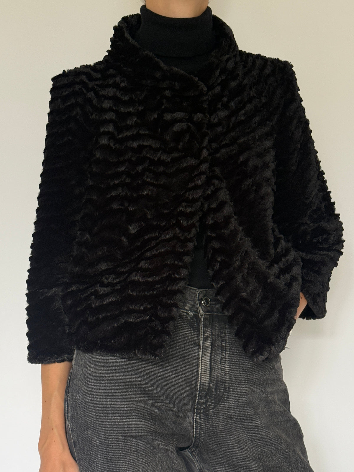 Vintage Cropped Faux Fur Jacket 7584