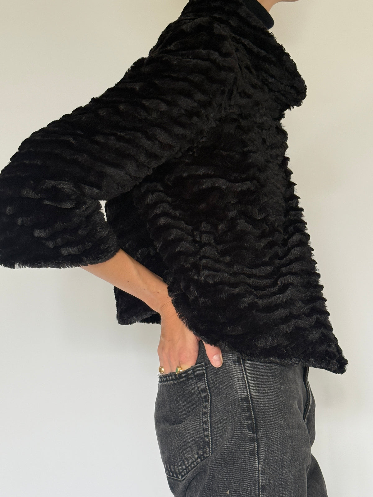 Vintage Cropped Faux Fur Jacket 7584