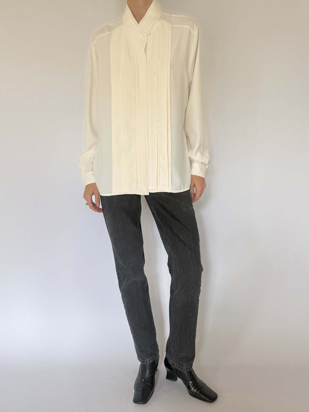 Vintage ivory pleated Christie & Jill blouse