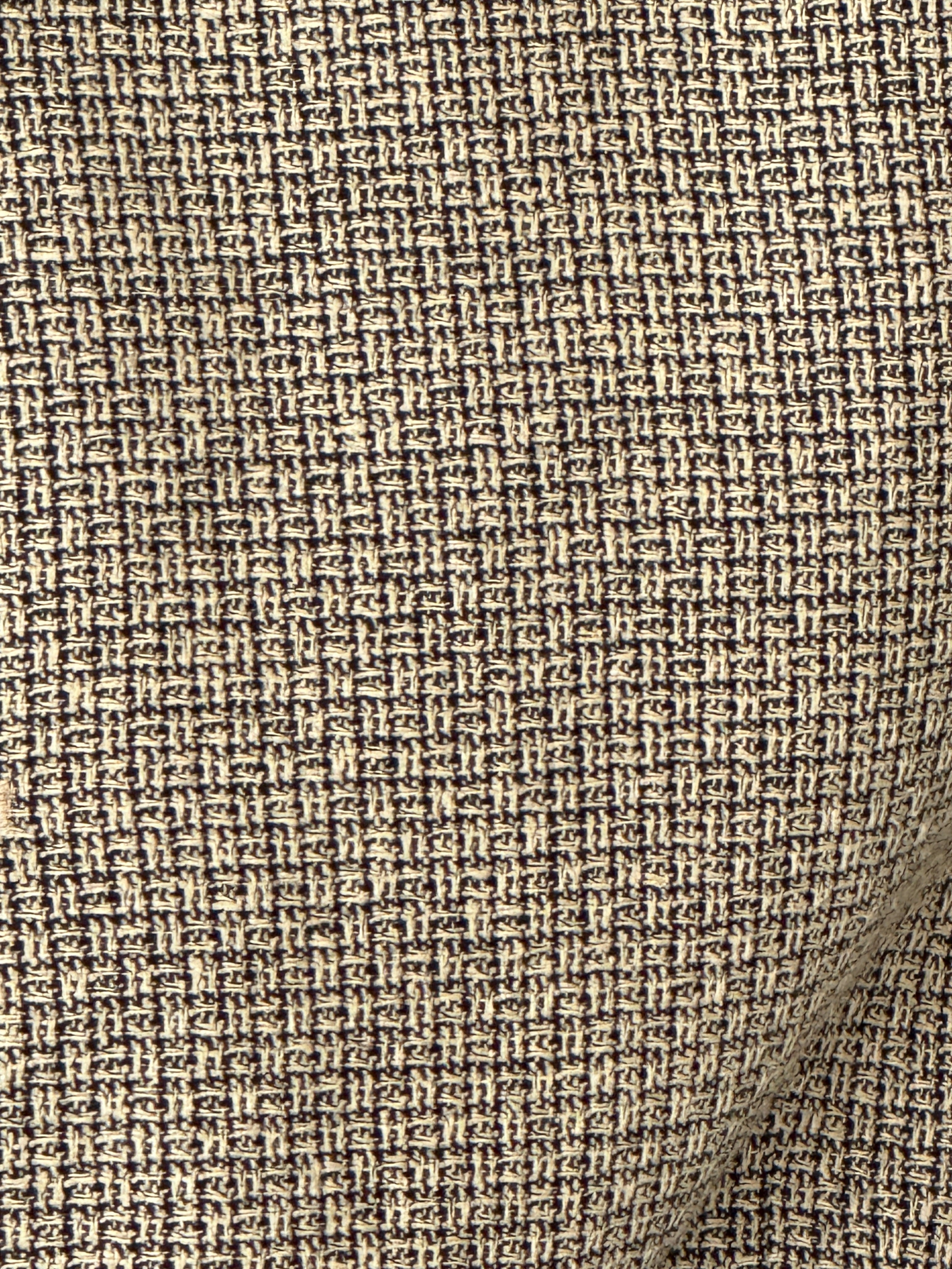 Vintage beige silk wool blend blazer close-up fabric detail