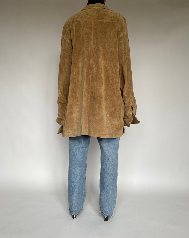VINTAGE CAMEL COLORED OVERSIZED SUEDE LEATHER JACKET/SHIRT 1780
