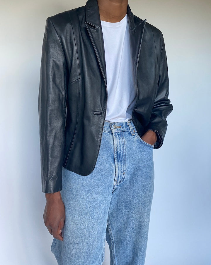 VINTAGE BLACK LEATHER JACKET 3500