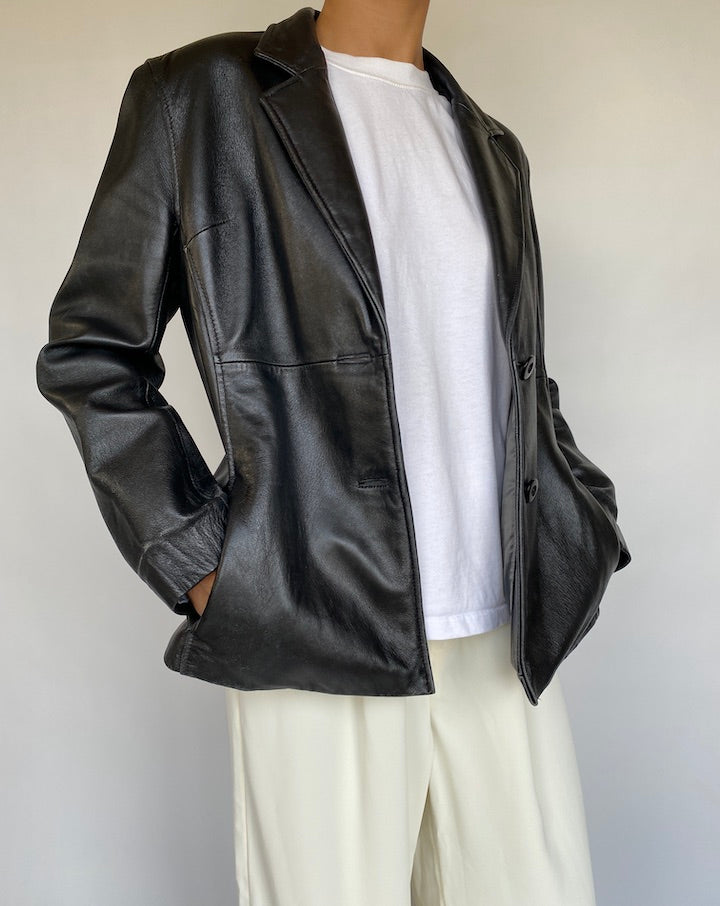 VINTAGE BLACK LEATHER JACKET 764