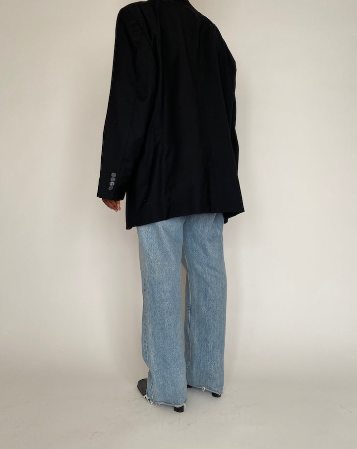 VINTAGE OVERSIZED BLACK HUGO BOSS BLAZER 4007