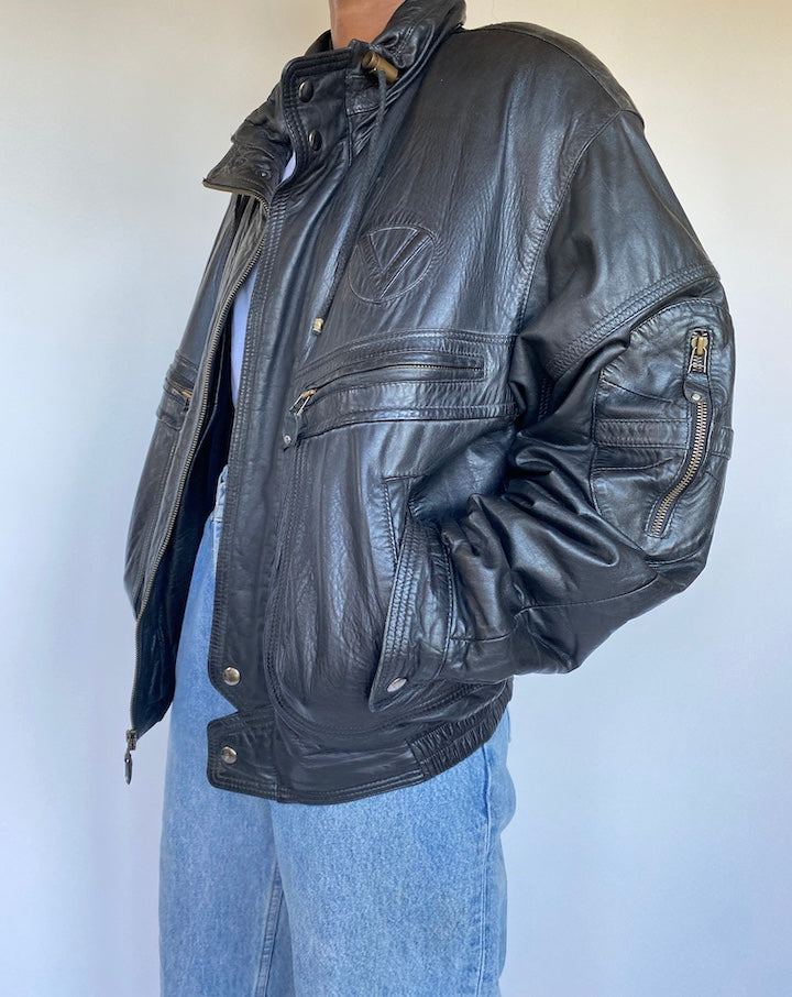 VINTAGE OVERSIZED BLACK LEATHER JACKET 1133