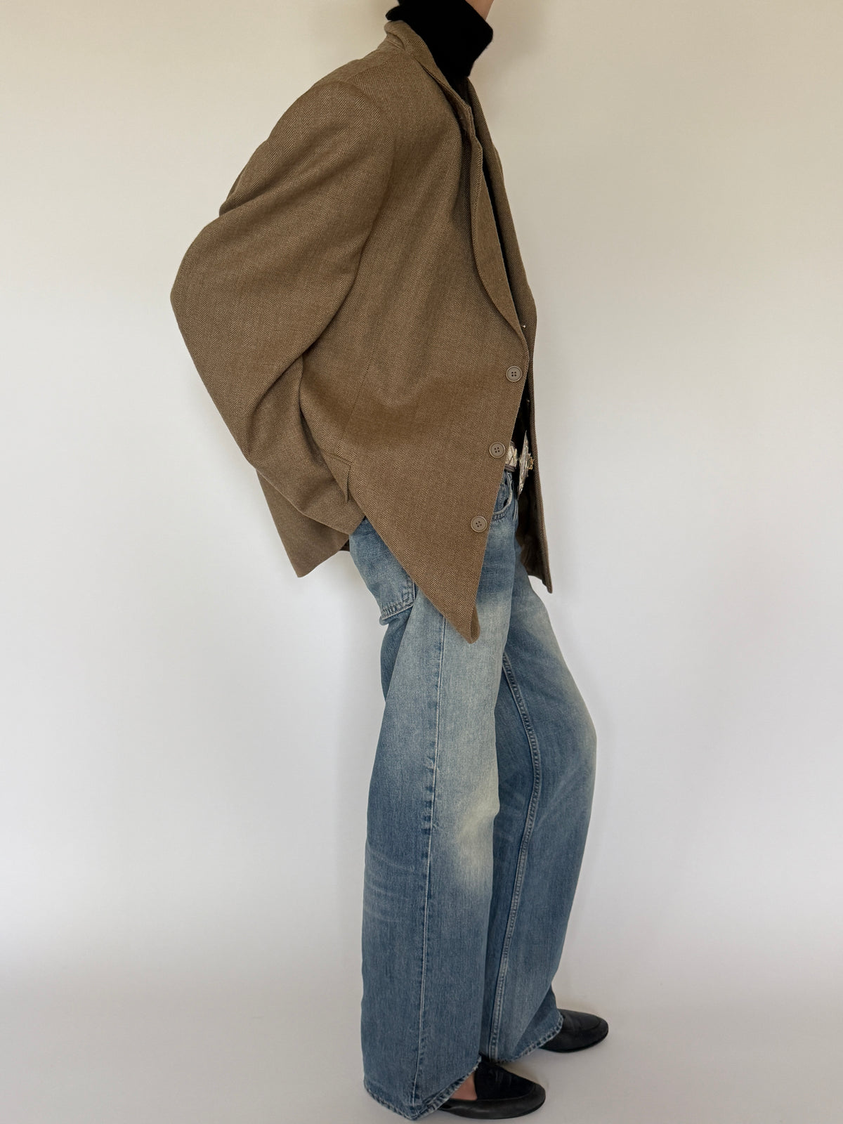 Vintage brown herringbone lambswool blazer side view