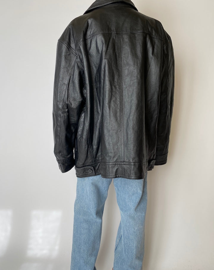 VINTAGE OVERSIZED BLACK LEATHER JACKET 2563
