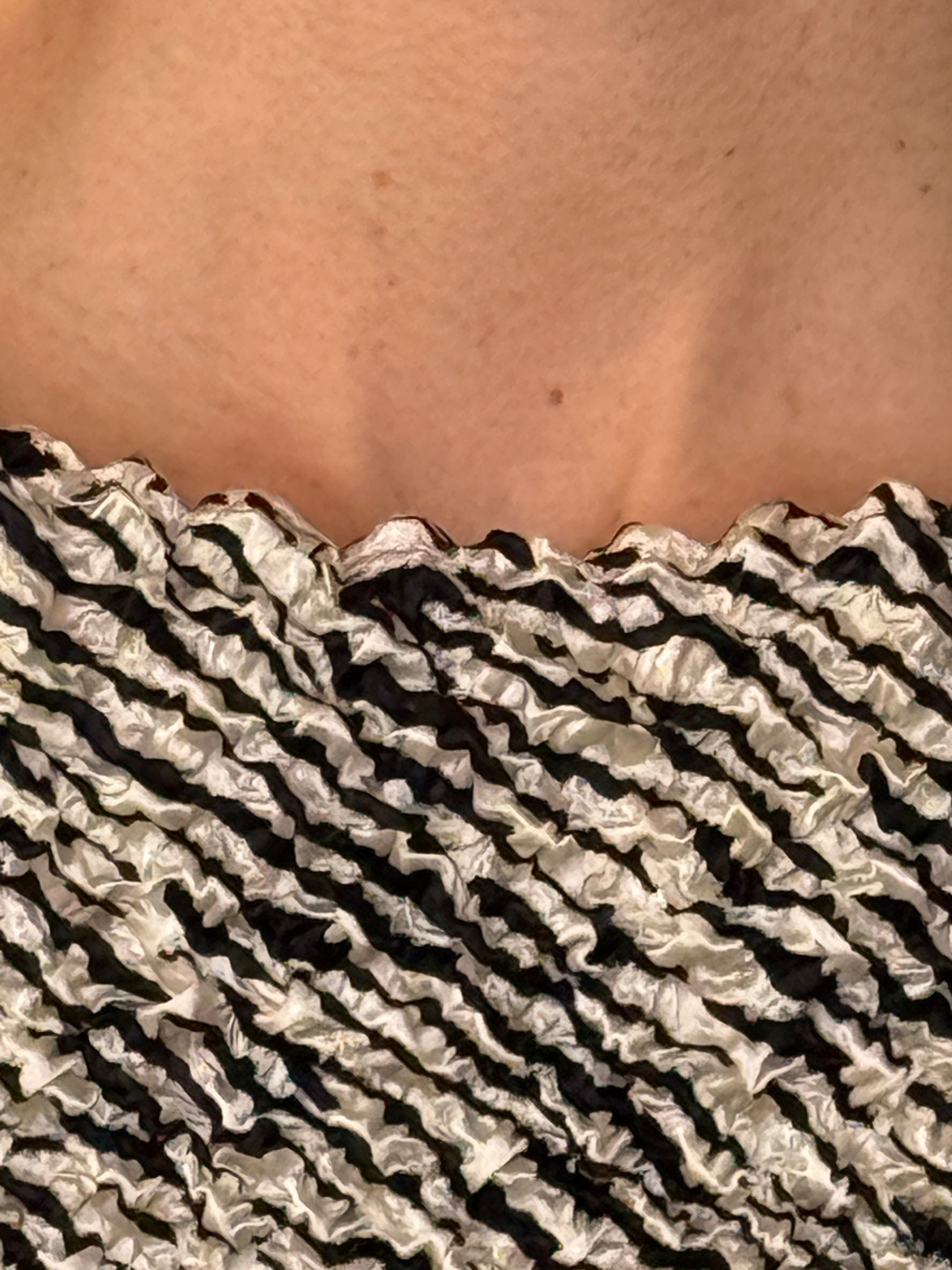 Vintage Textured Crinkle Knit Top Zebra 7010