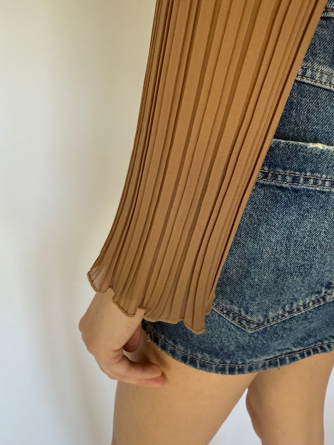 Vintage Brown Pleated Button-Up Blouse 6121