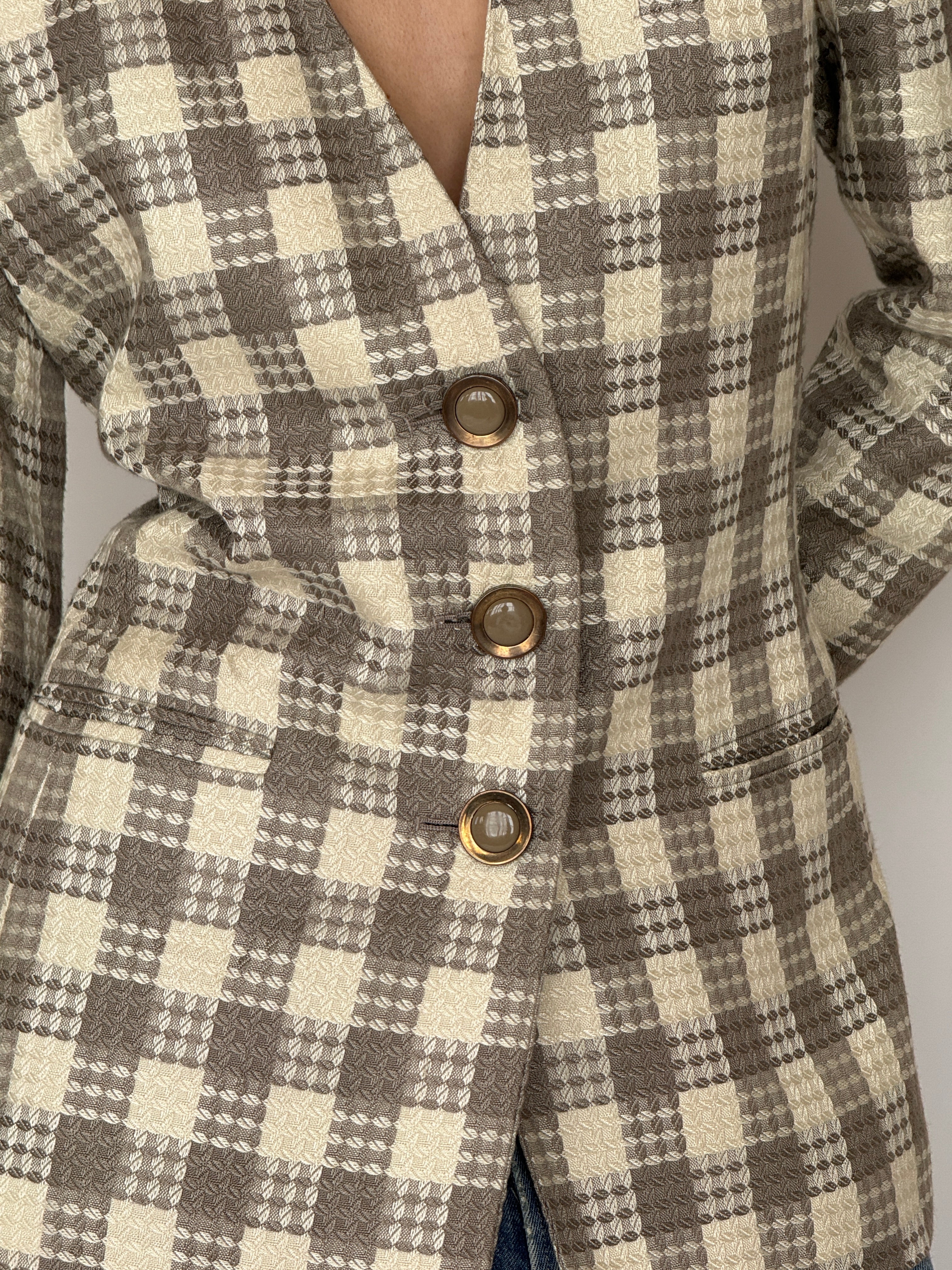 Vintage checkered blazer cream taupe button detail