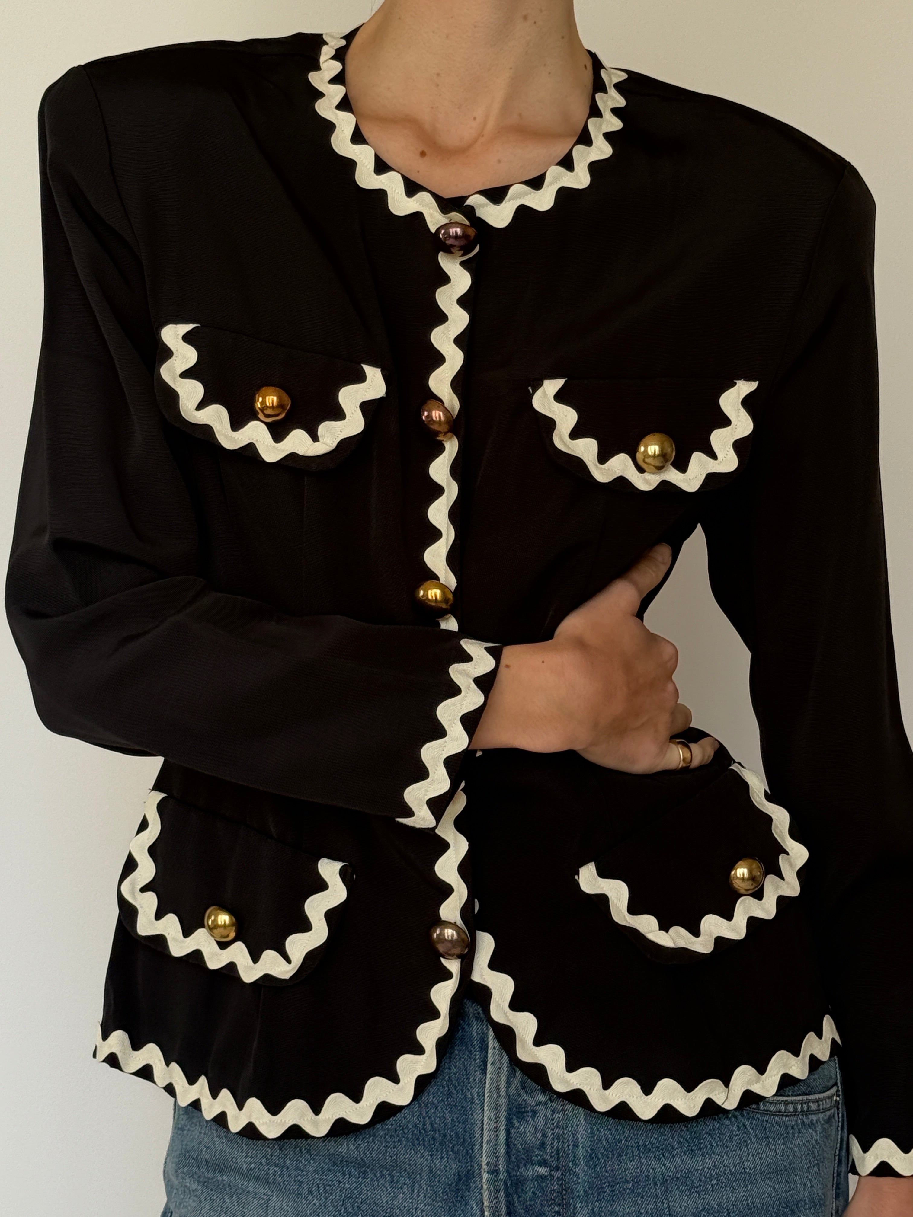 Vintage Black Blazer with Contrast Trim 7018