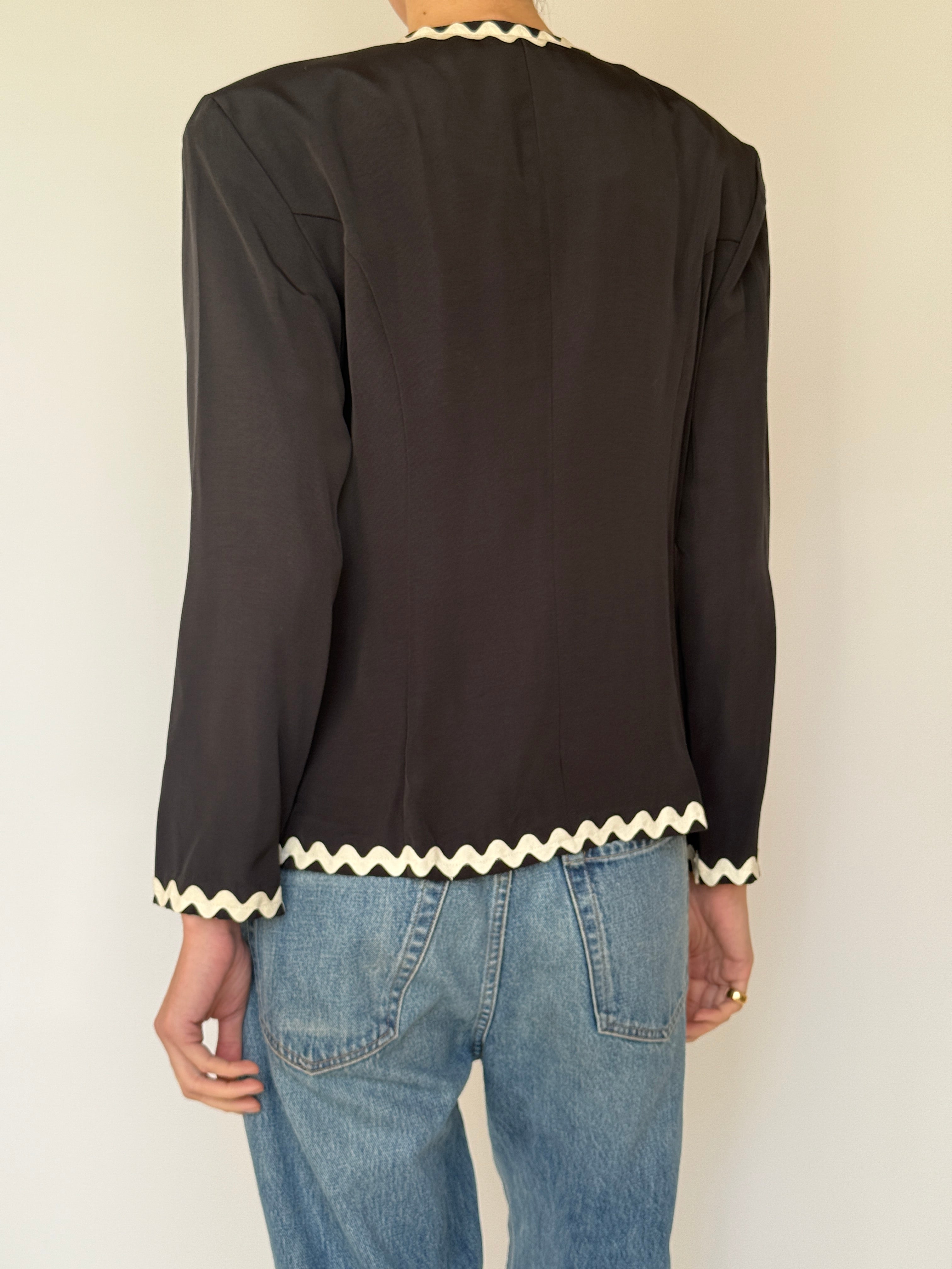 Vintage Black Blazer with Contrast Trim 7018