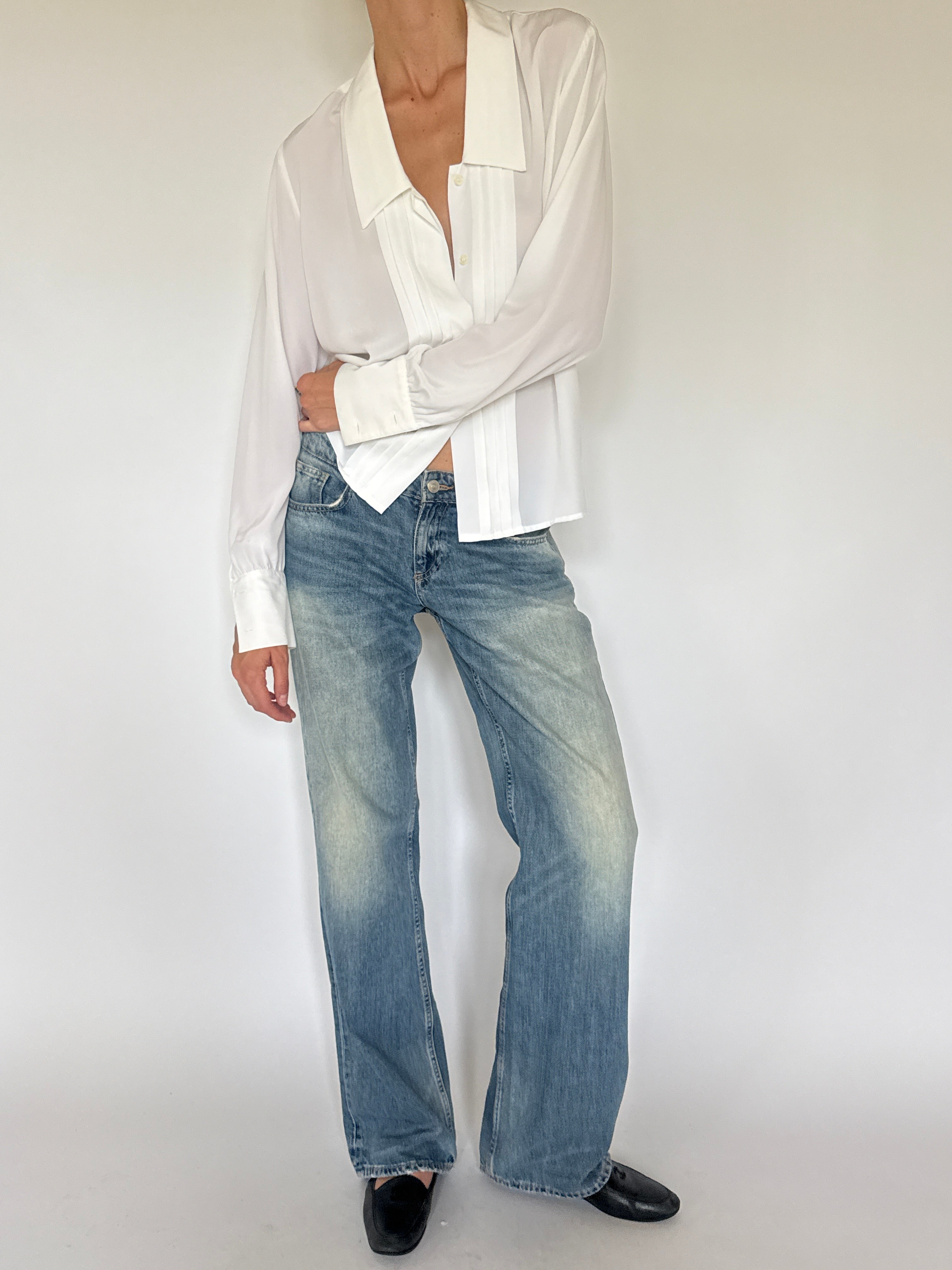 Vintage white pleated blouse alternate front view