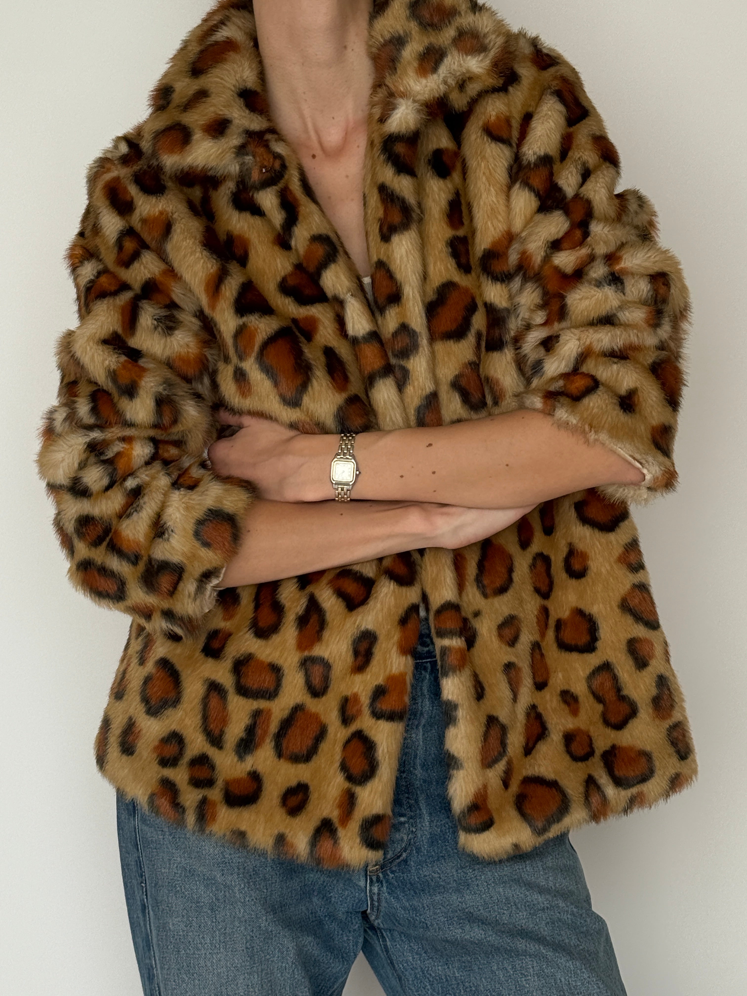 Vintage brown leopard print jacket collar detail