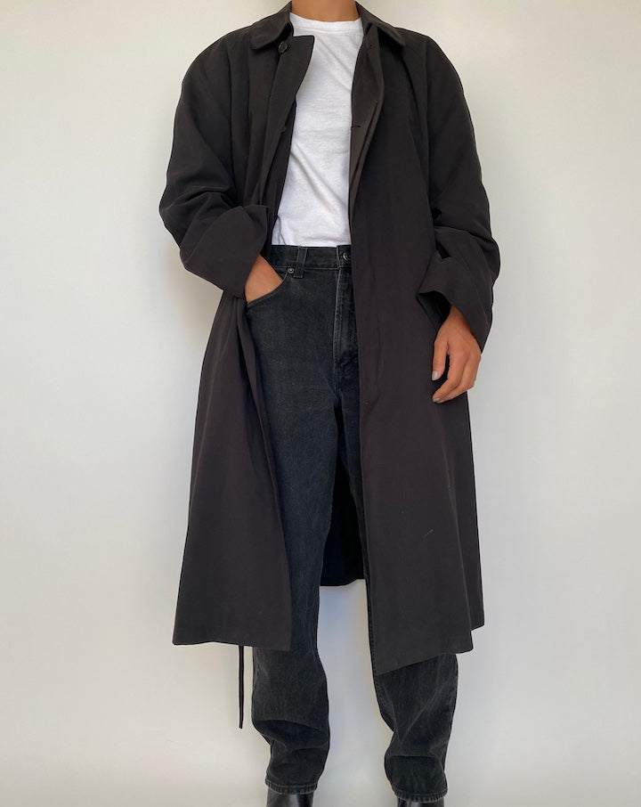 VINTAGE BLACK OVERSIZED TRENCH COAT 1830
