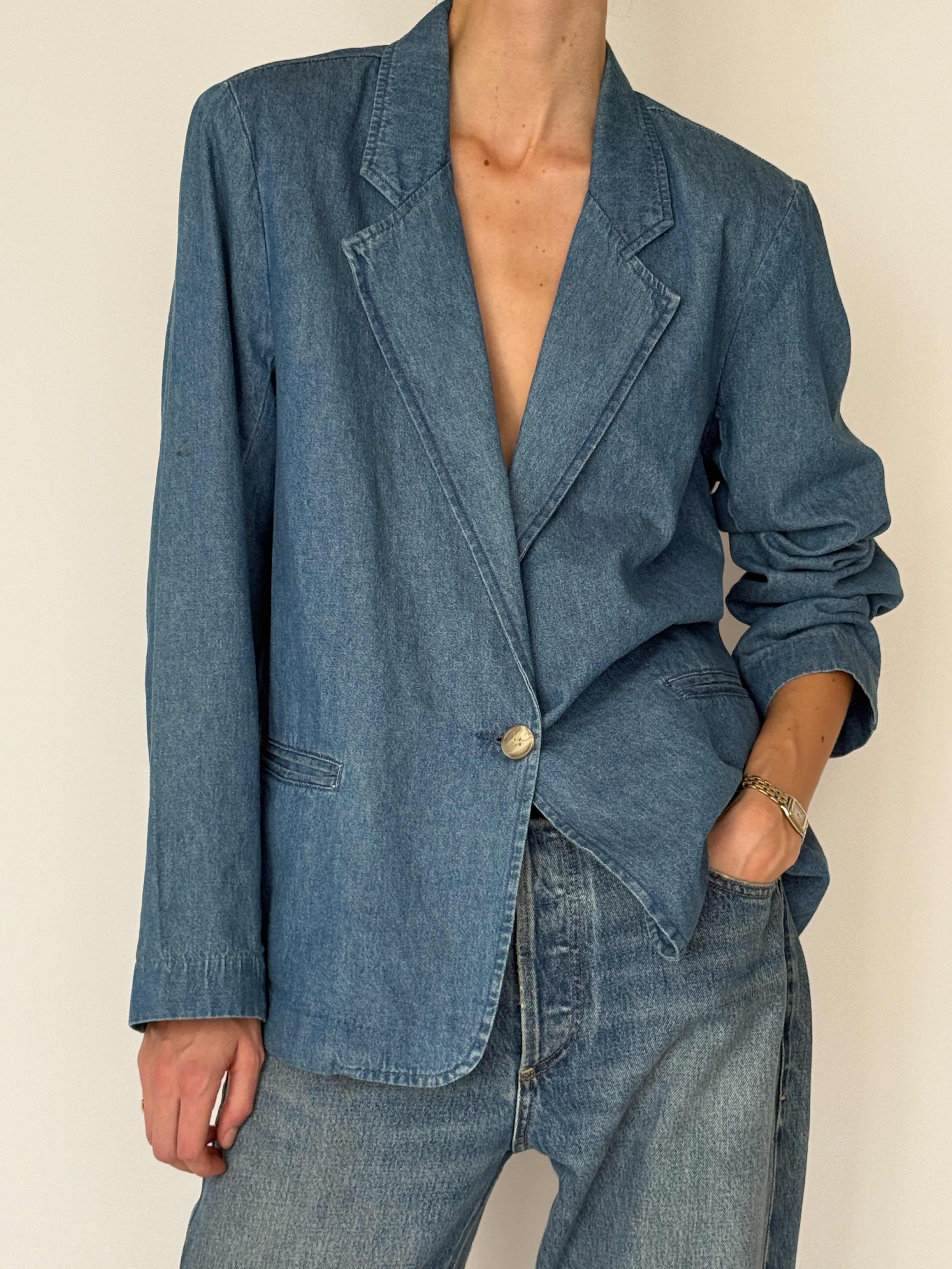 Vintage denim blazer blue pocket detail
