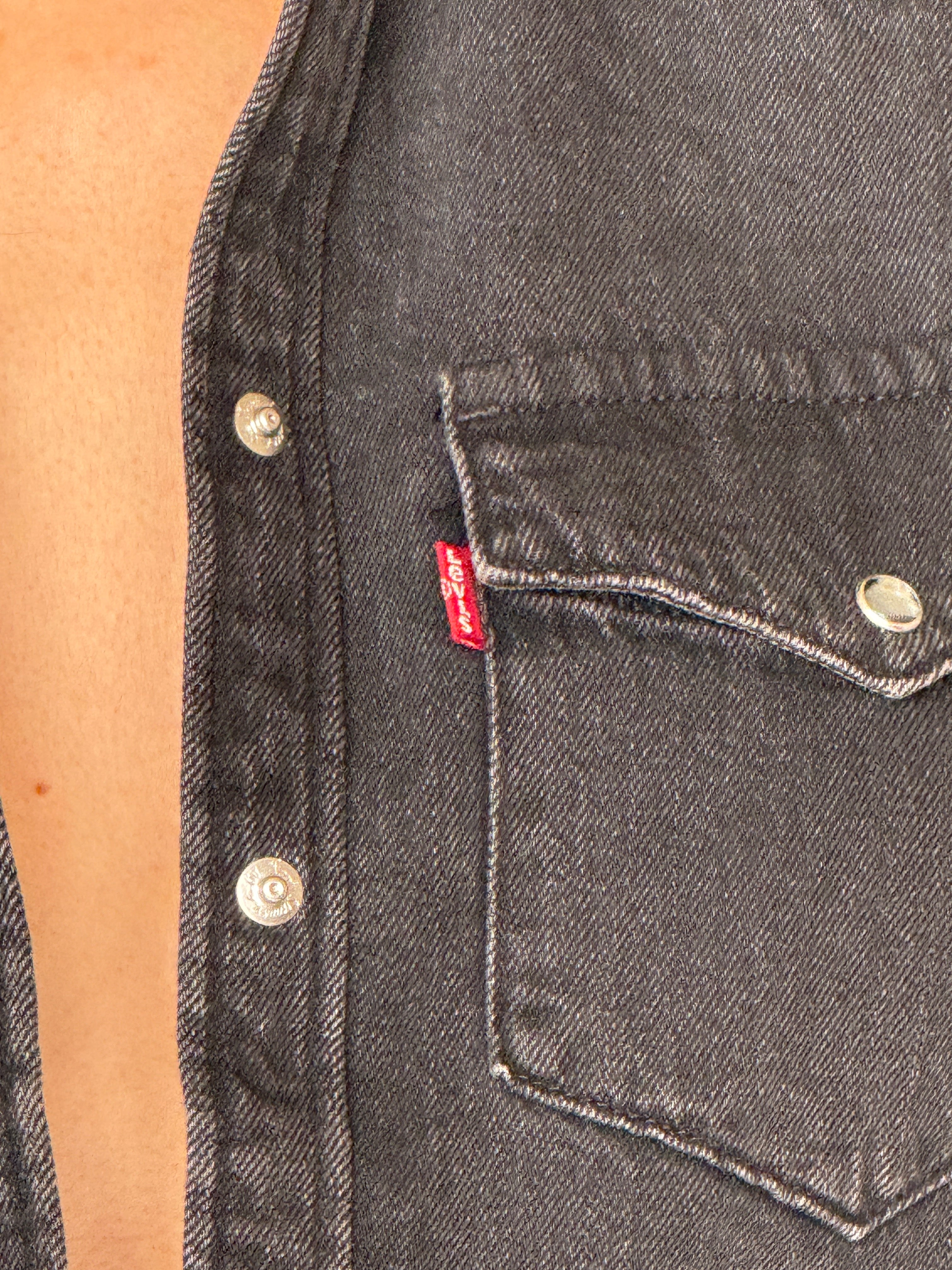 Vintage Levi’s black denim shirt button front detail