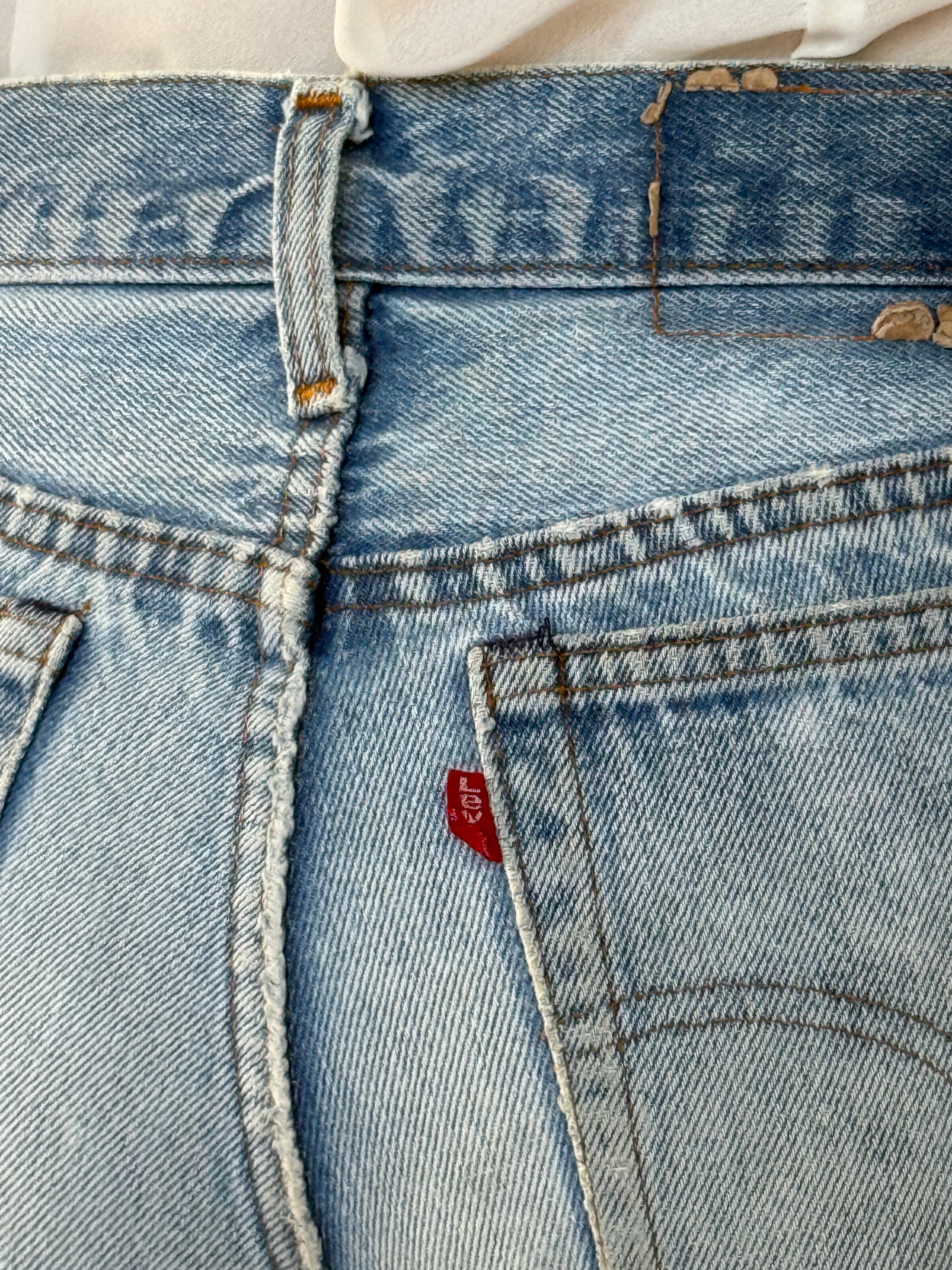 Vintage raw frayed hem detail