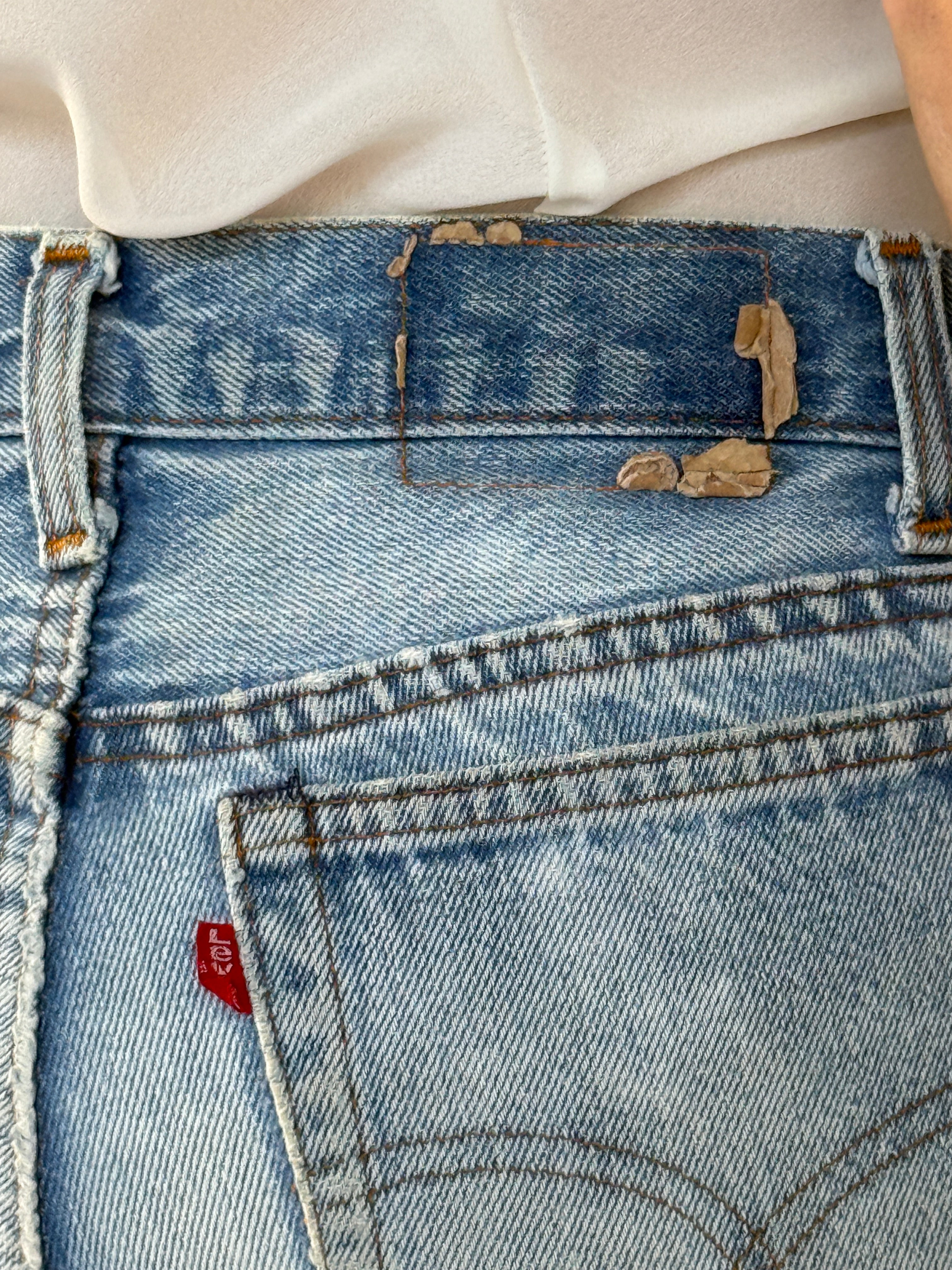 Vintage raw frayed hem detail