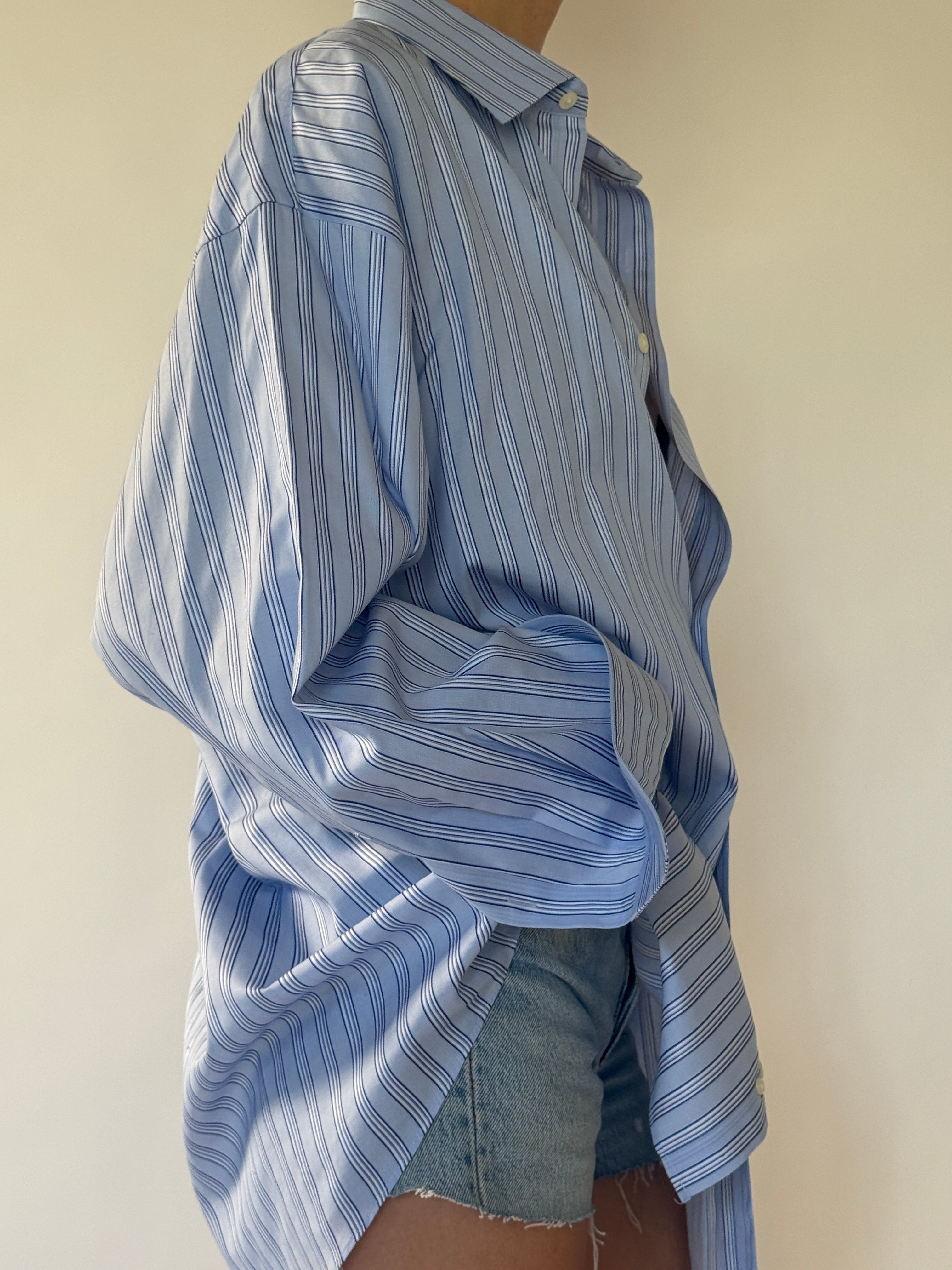 Vintage oversized blue striped shirt side view