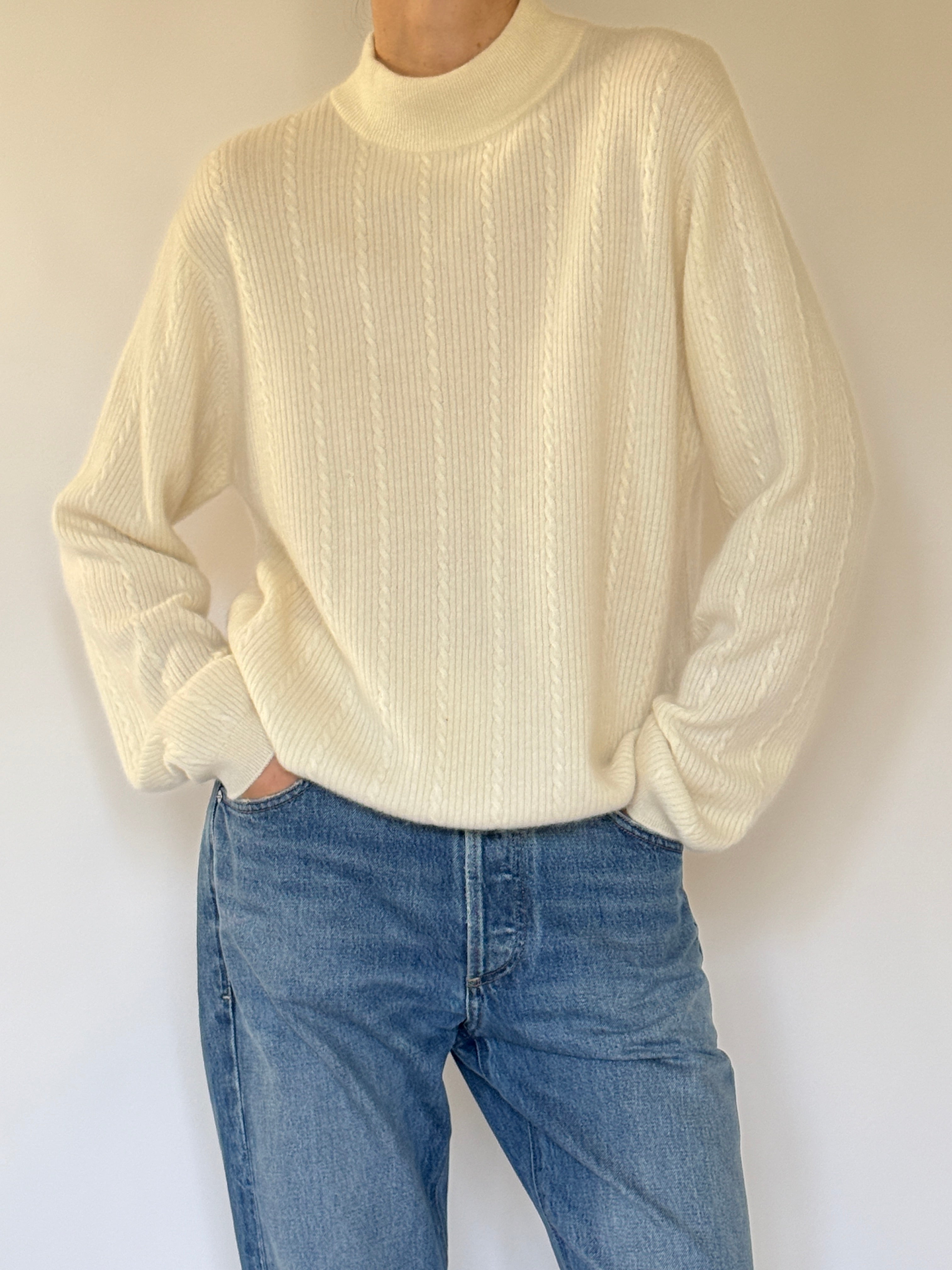 Vintage cream cashmere sweater hem ribbed detail