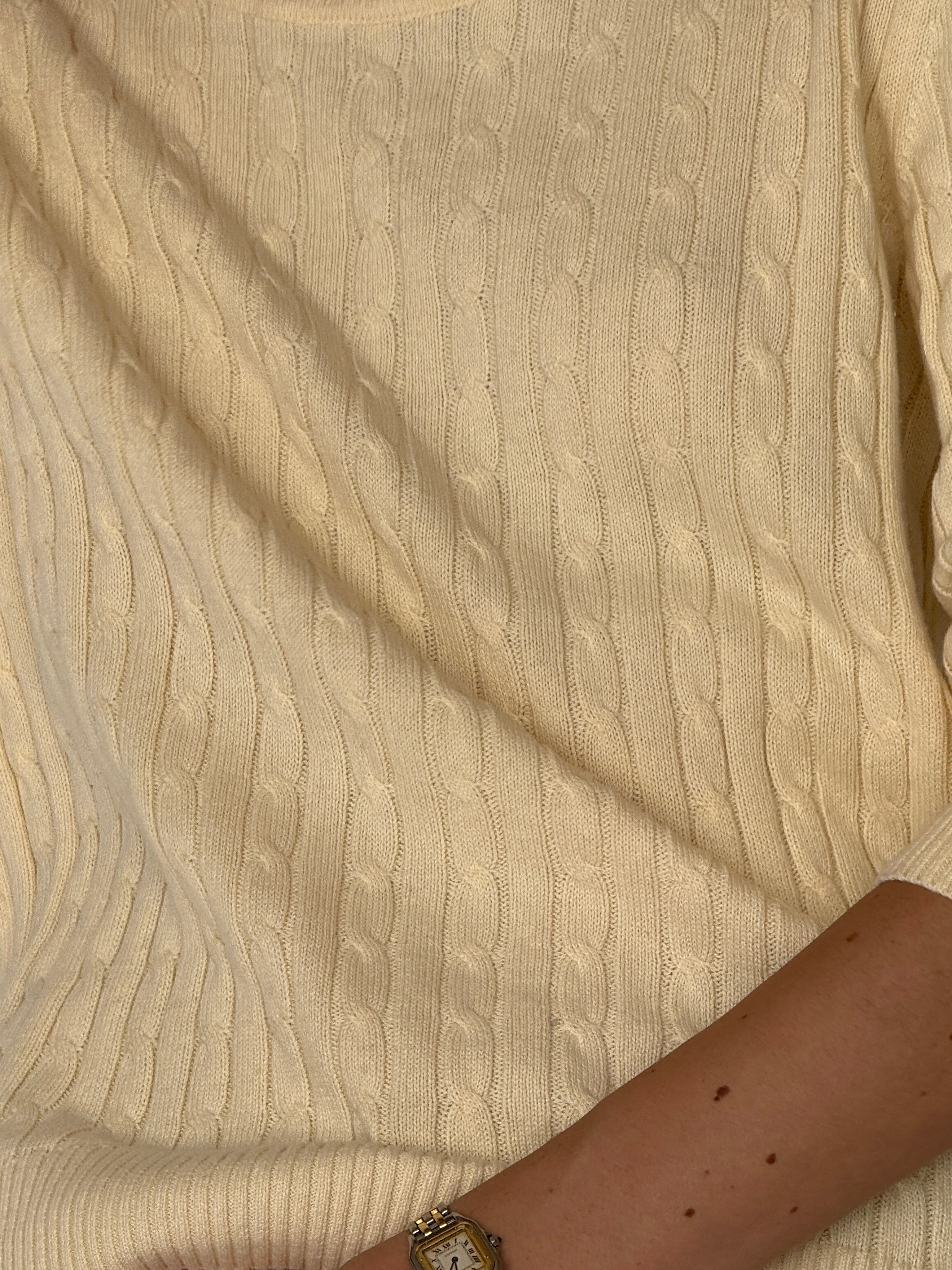 Vintage cream cable knit sweater fabric detail