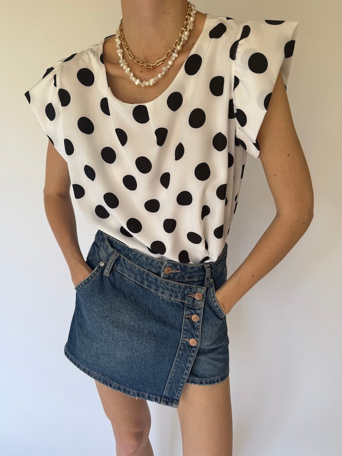 Vintage sleeveless blouse with bold polka-dot print 6166